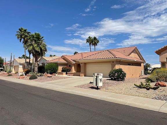 3rd image of 14122 W Parada Dr