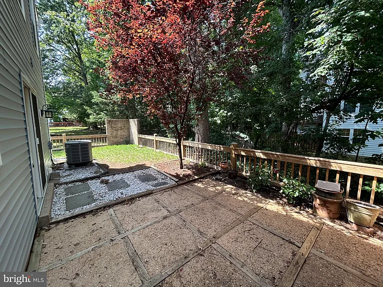 6001 Rabbit Hill Ct — Photo 3