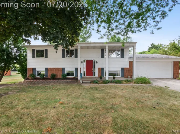 41533 Borchart Dr, Novi, MI 48375