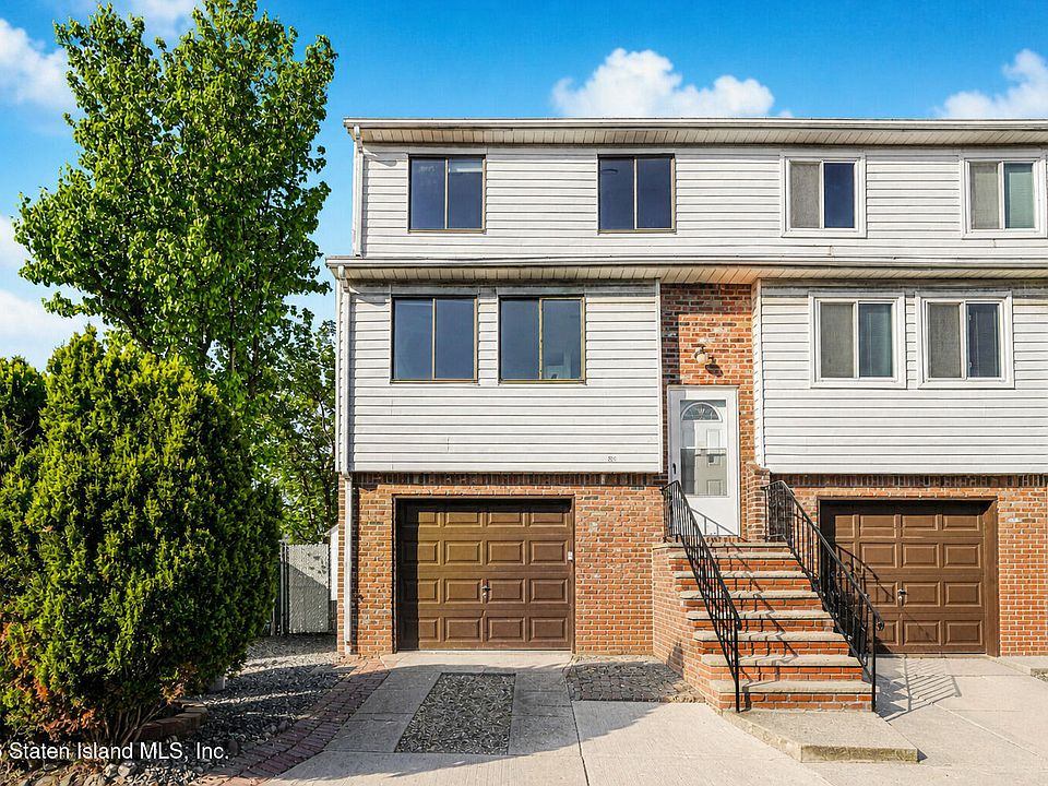 1st image of 80 Country Dr N