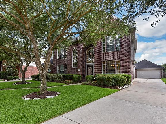 3rd image of 22603 Water Edge Ln