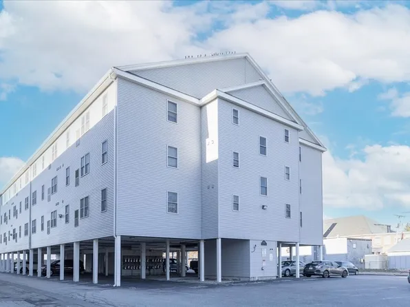 107 Foster St APT 208, Peabody, MA 01960