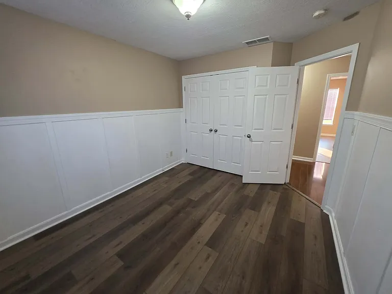 5902 Pine View Ct — Photo 18