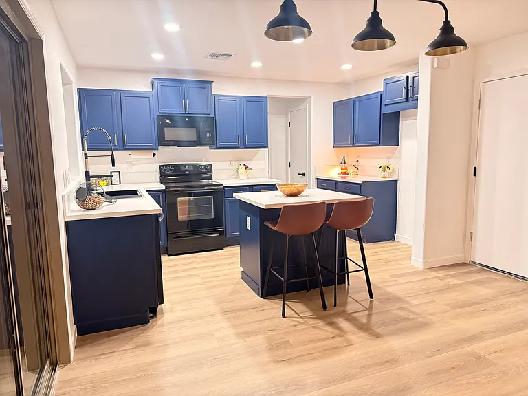 4614 W Juniper Ave — Photo 3