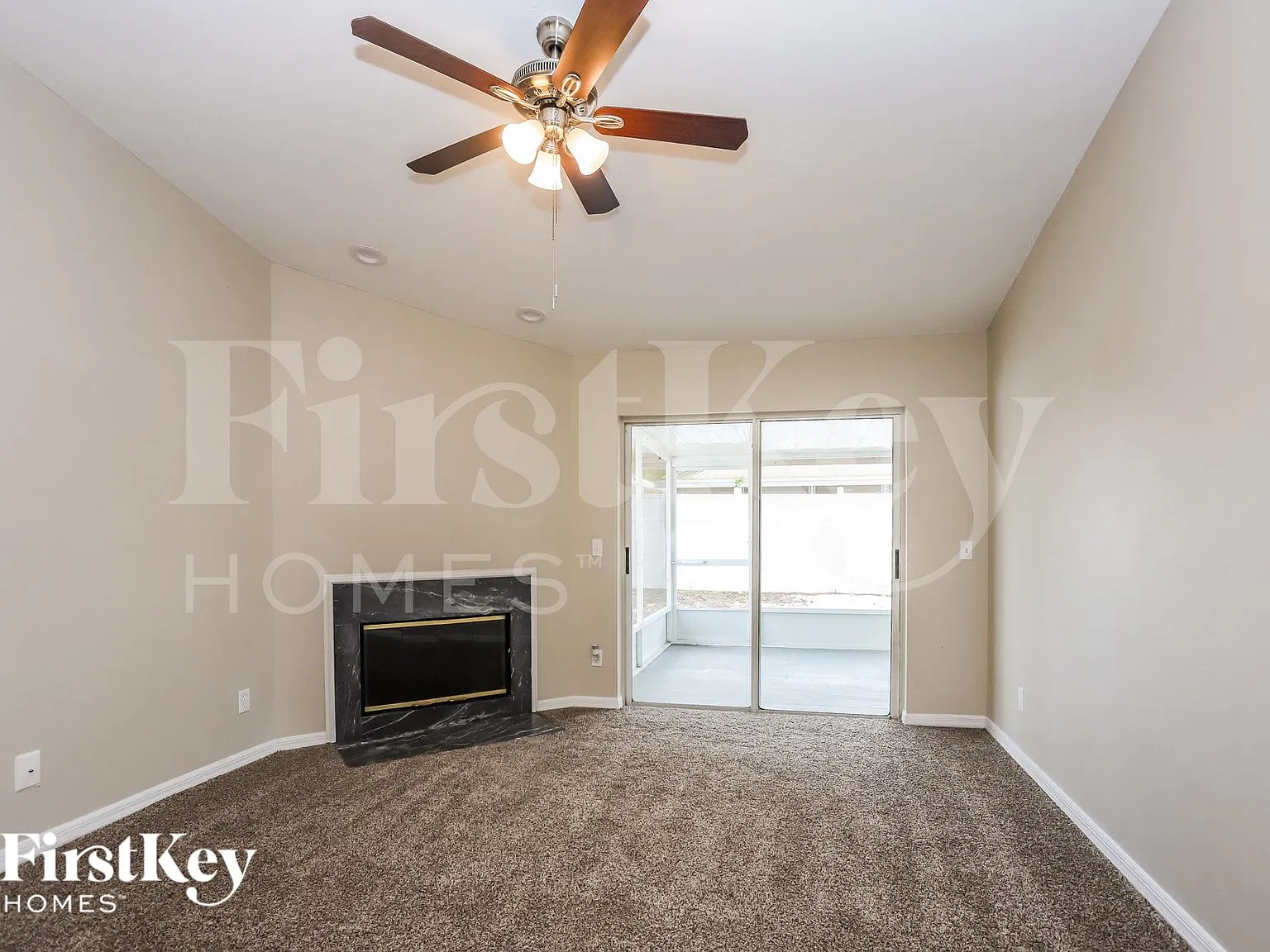 3 bed, 2.0 bath, 1615 sqft, $2,585 — Photo 2