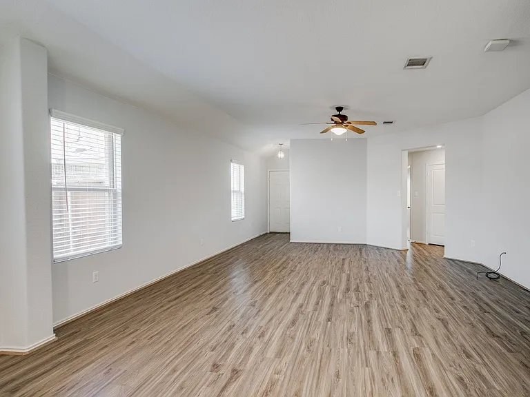 3352 Lauren Nicole Ln — Photo 8