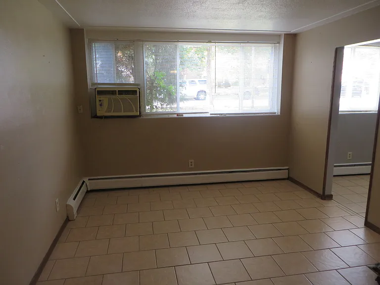 1823 Ulysses St NE #9 — Photo 8