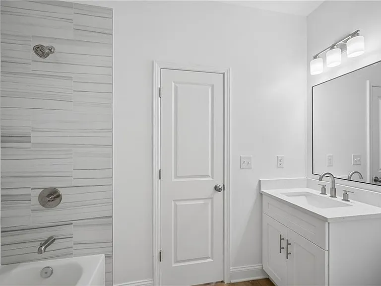 2050 Morehouse Dr NW — Photo 17