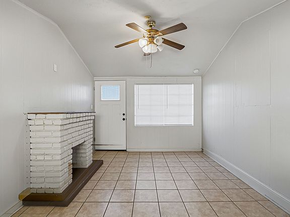 3rd image of 405 Buena Vista St #2