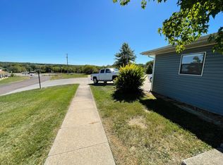 460 E Hinton Rd, Columbia, MO 65202