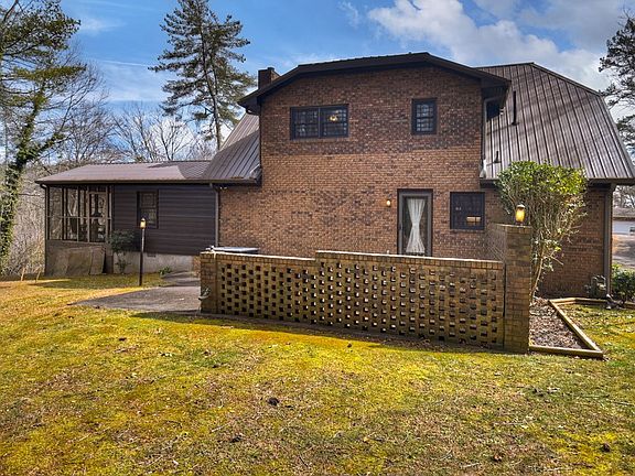 5th image of 240 Hancock Dr
