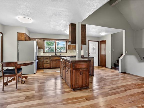 4th image of 926 NE 87th Ter