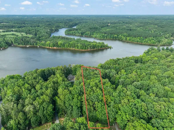 398 Olde Forest Rd, Clarksville, VA 23927