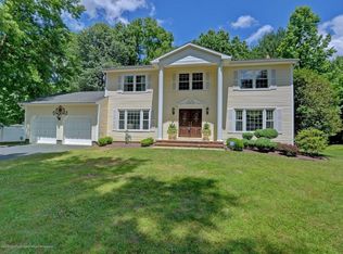 16 Canvasback Rd, Manalapan, NJ 07726