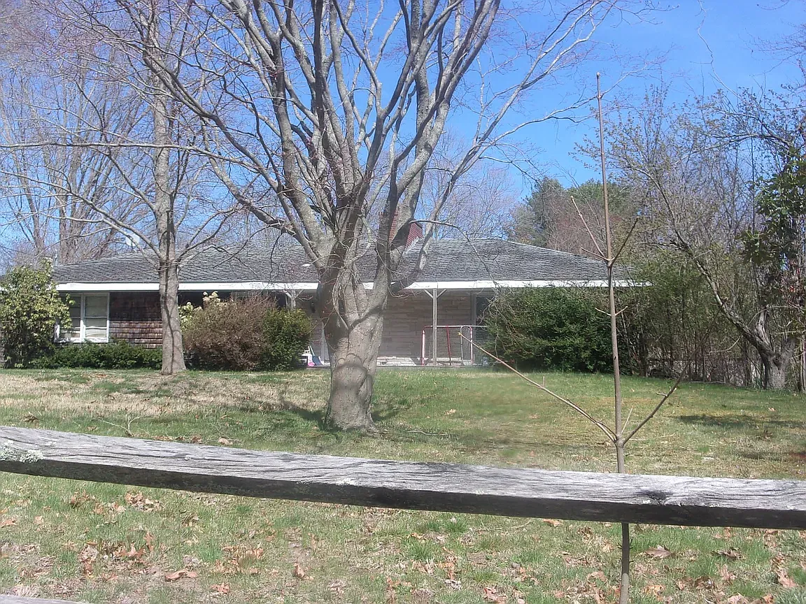 277 Wareham St — Photo 1