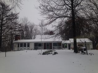 983 Weber Ln, Erie, PA 16509