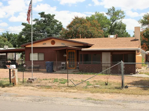 5 Cactus Dr, Los Lunas, NM 87031