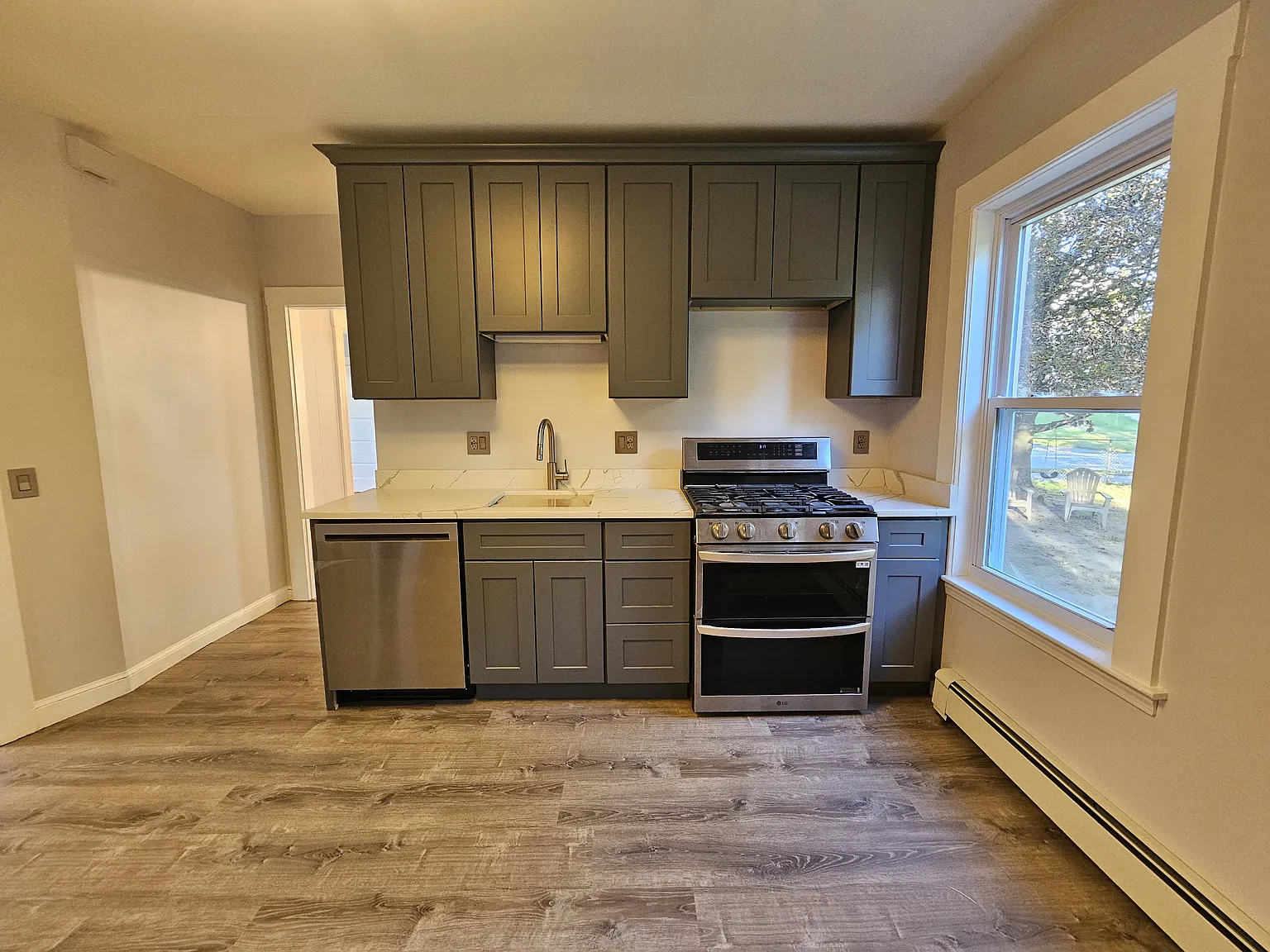 3 bed, $2,600 — Photo 2