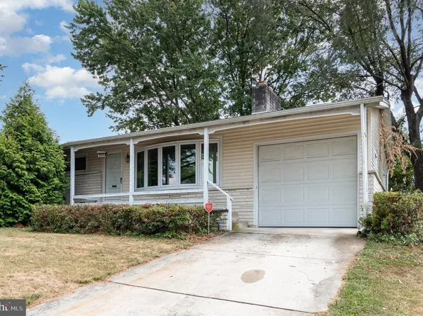 4611 Coventry Rd, Harrisburg, PA 17109