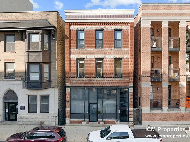2440 N Southport Ave #1 — Photo 10