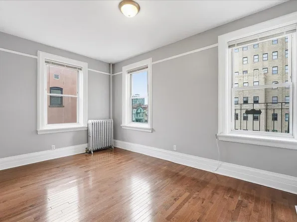 134 Clifton Place image 14 of 28