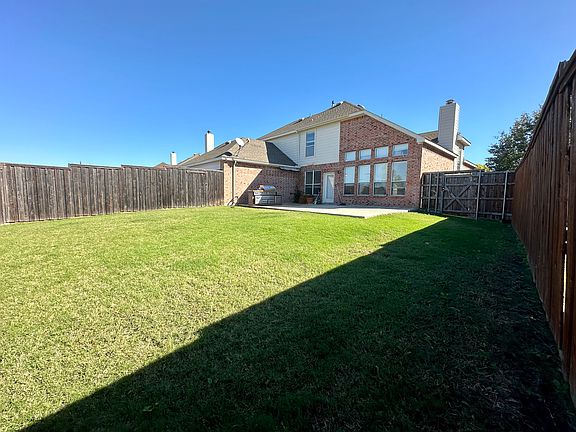 4th image of 4009 Standridge Dr