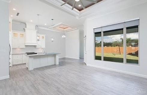 4th image of 1420 Finch Ln
