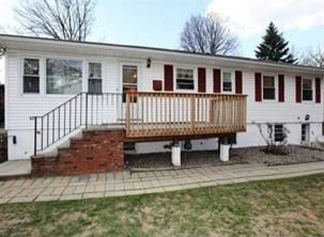 2nd image of 1 Merriewold Ln S