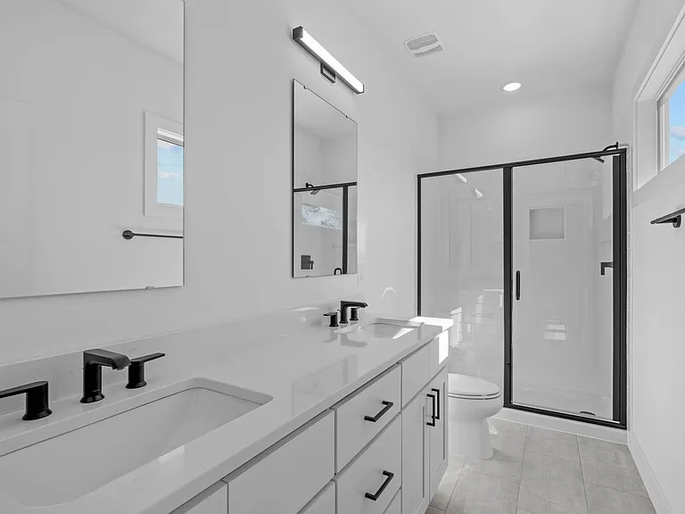 1316 E Lenoir St — Photo 25