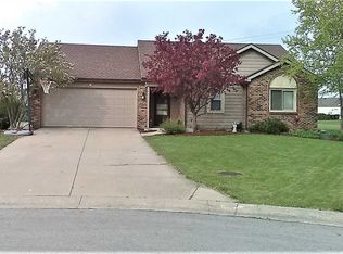 1129 Fox Orchard Run, Fort Wayne, IN 46825