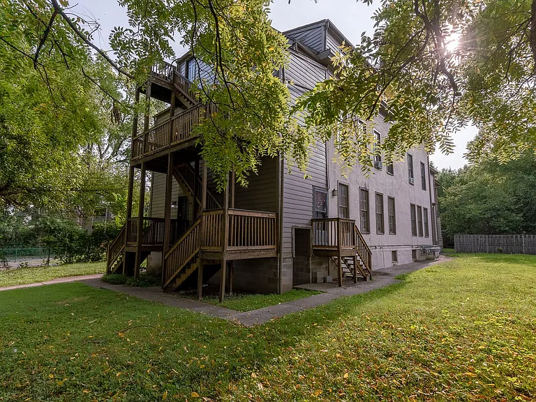 1406 S. 1st Street — Photo 22
