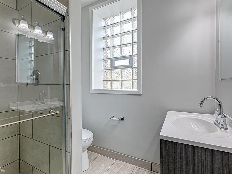 2501 N Southport Ave #3S — Photo 8