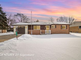 2271 Plainview Dr, Saginaw, MI 48603