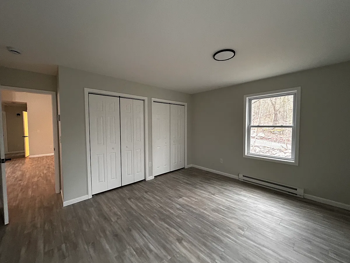 Building Photo - 150 Cree Rd