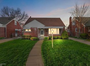 20533 Frazho St, Saint Clair Shores, MI 48081