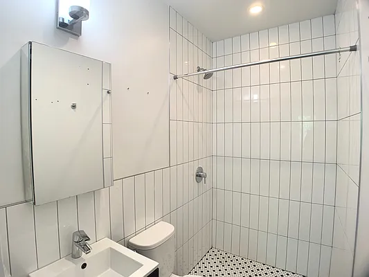 Rented by Triplemint | media 19