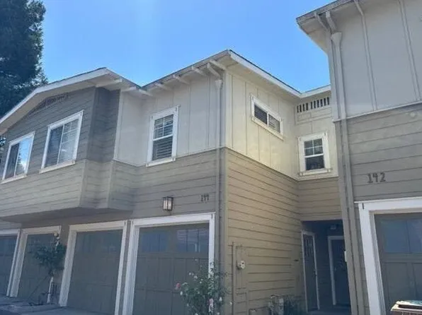 144 Valley Oak Dr, Napa, CA 94558