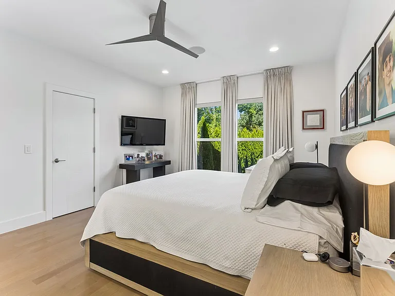 3926 Vailwood Dr — Photo 30