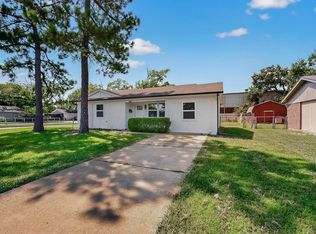 10142 Pebble Valley Ln, Dallas, TX 75217