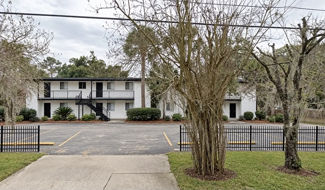 201 W Mary St — Photo 1