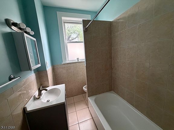 5th image of 143 Prospect Ave #3