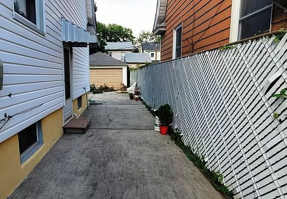 5th image of 91-23 219th St