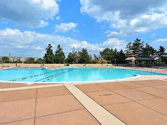 2nd image of 3705 S George Mason Dr APT 2017S