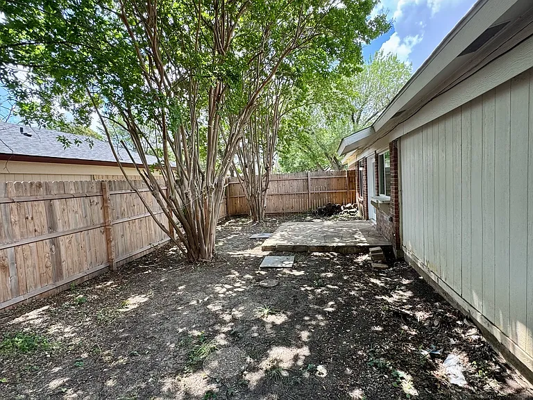 3003 Lemmontree Ln — Photo 13