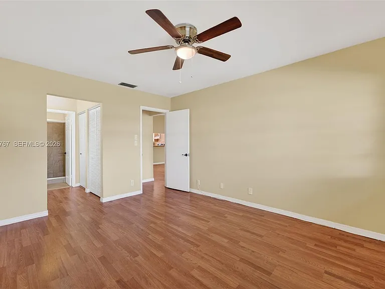 9315 Wedgewood Dr #B19 — Photo 12
