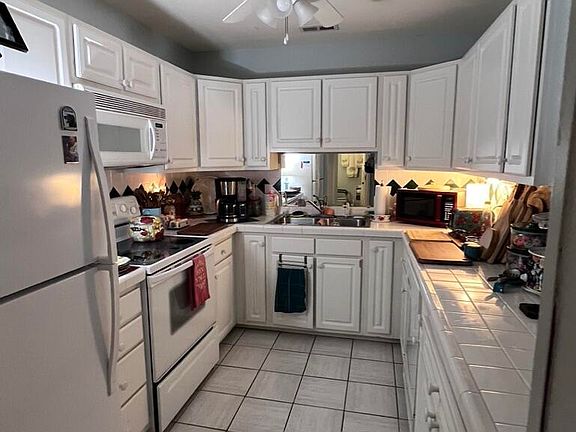 4th image of 2900 Myrtle Street #14