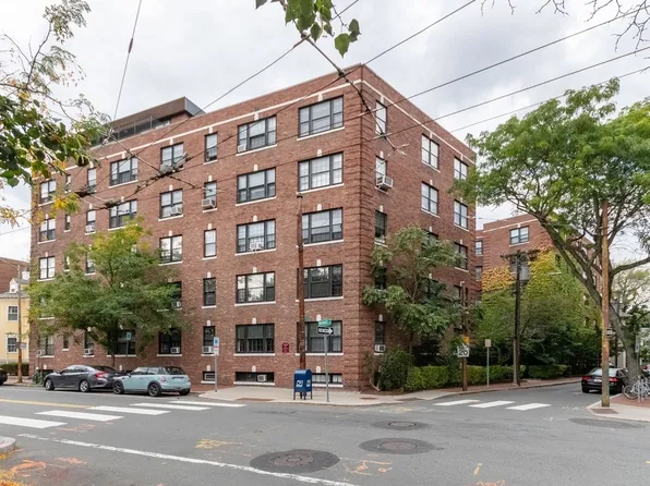 50 Follen St APT 506, Cambridge, MA 02138