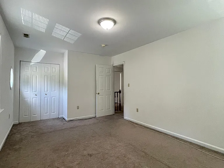 8346 Lincoln Dr — Photo 14