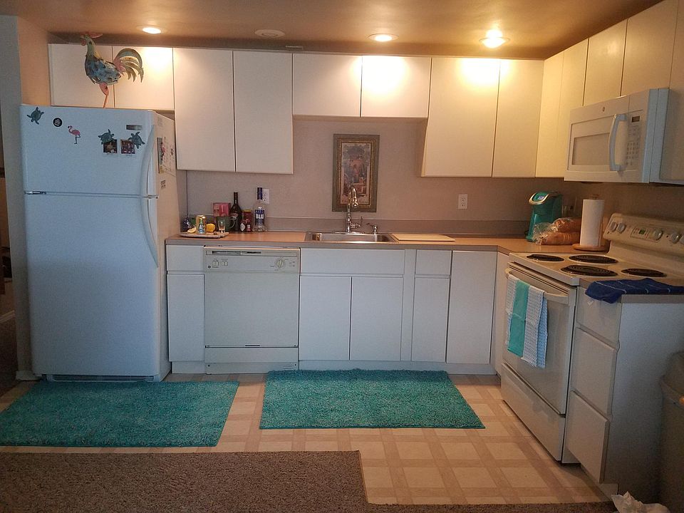 2nd image of 8903 Crescent Bar Rd NW #140
