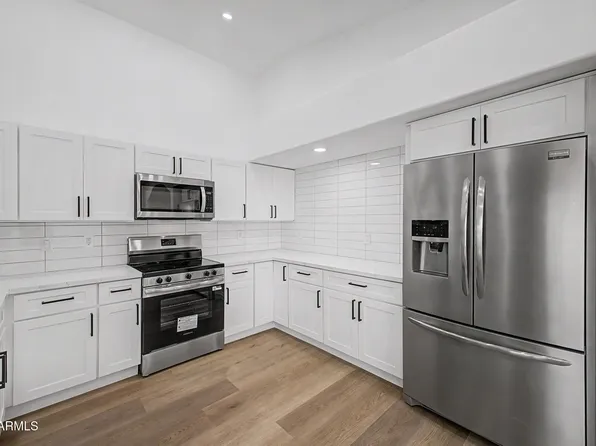 12475 N 83RD Drive, Peoria, AZ 85381